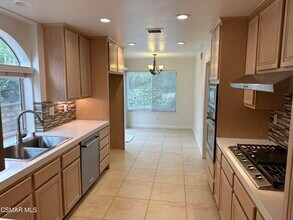 1628 Glider Ct in Thousand Oaks, CA - Building Photo - Building Photo