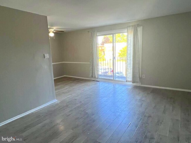 371 Avon St in Philadelphia, PA - Foto de edificio - Building Photo