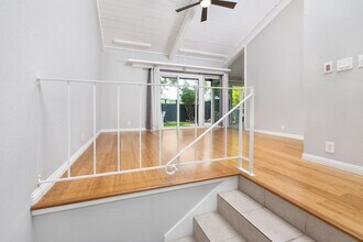 238 Thistle Cir in Martinez, CA - Building Photo - Building Photo