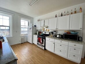 21 Greycliff Rd, Unit 2 in Boston, MA - Building Photo - Building Photo