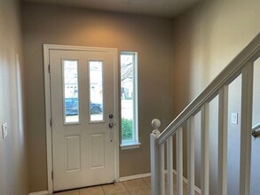 2283 Kingswood Dr in Medford, OR - Building Photo - Building Photo