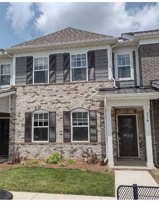 316 Lydia Dr in Murfreesboro, TN - Building Photo