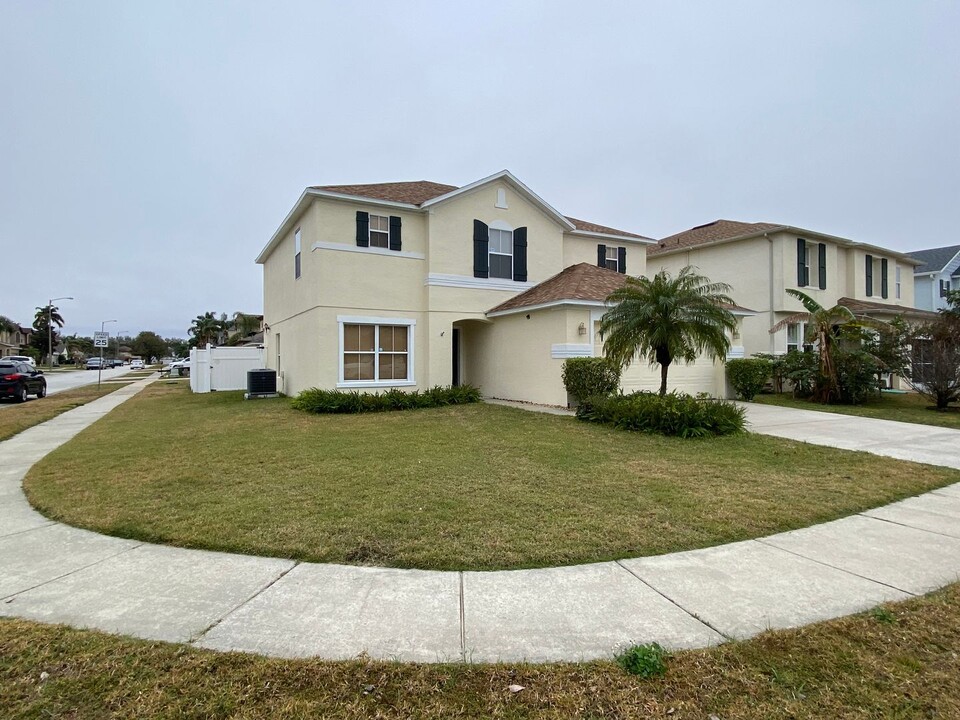 16702 Sunrise Vista Dr in Clermont, FL - Building Photo