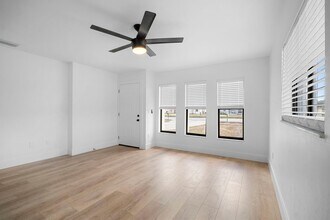 617 Hancock Bridge Pkwy in Cape Coral, FL - Building Photo - Building Photo