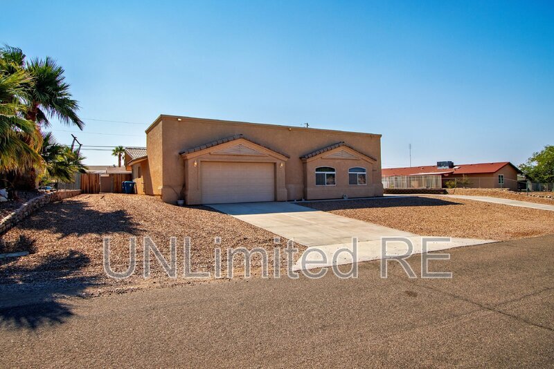 2510 Hacienda Pl in Lake Havasu City, AZ - Building Photo