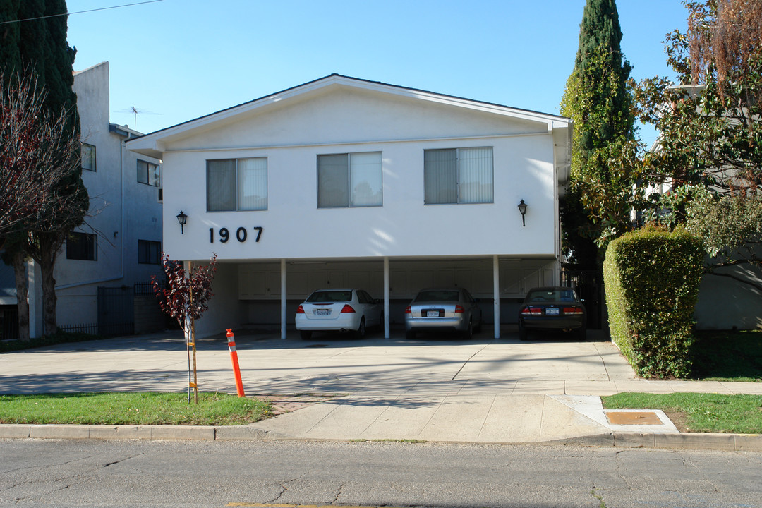 1907 Overland Ave in Los Angeles, CA - Building Photo