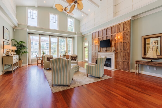 Belle Hall in Mount Pleasant, SC - Building Photo - Building Photo