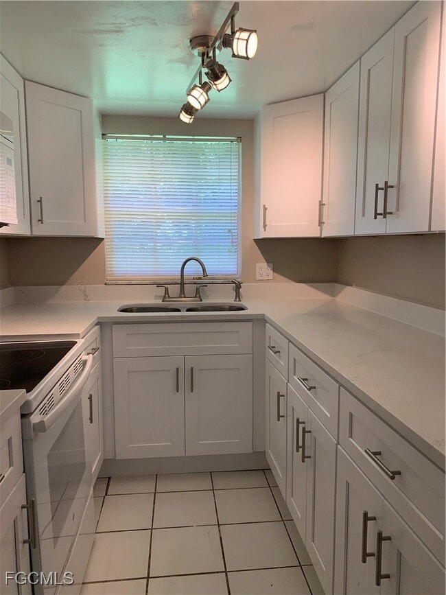 815 Courtington Ln in Ft. Myers, FL - Building Photo - Building Photo