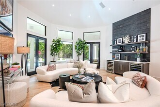 681 Katemore Ln in Naples, FL - Building Photo - Building Photo