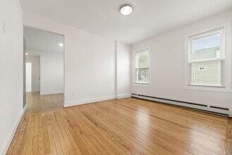 196 2nd St, Unit 2 in Newark, NJ - Building Photo - Building Photo