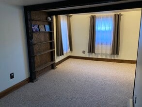 36 E Harrison St, Unit 3 in Saratoga Springs, NY - Building Photo - Building Photo