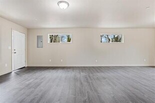 535 SE Sheridan Rd in Sheridan, OR - Building Photo