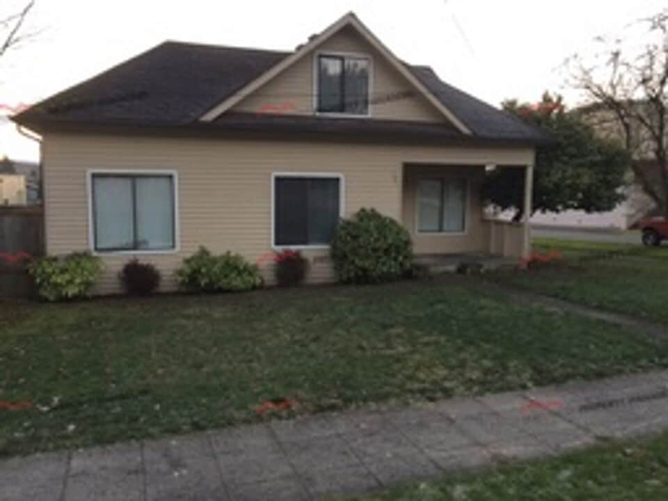 321 S Market Blvd in Chehalis, WA - Building Photo