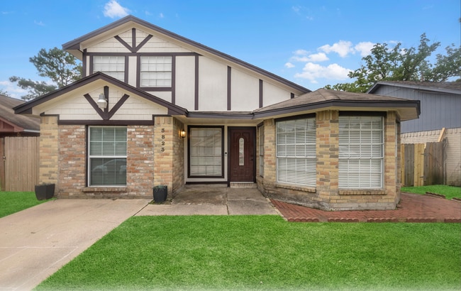 3823 Suttonford Dr in Houston, TX - Building Photo - Building Photo