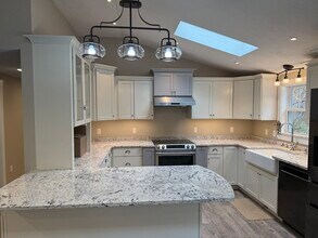 44 Navaho Shores Rd in Middleboro, MA - Building Photo - Building Photo