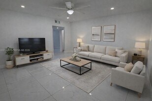 629 SW 10th St in Miami, FL - Building Photo
