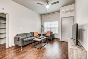 136 W Elm Ave in Stillwater, OK - Building Photo