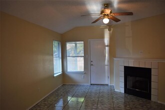 8133 Tockington Way in Austin, TX - Building Photo - Building Photo