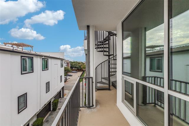 739 Cannen John Ln in Dallas, TX - Building Photo