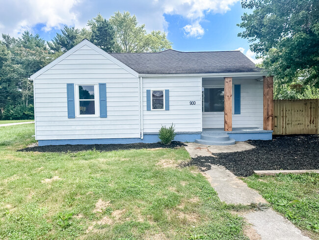 900 Emery St in Kokomo, IN - Foto de edificio - Building Photo