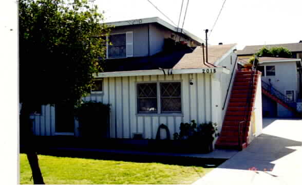 2018 Carnegie Ln in Redondo Beach, CA - Building Photo