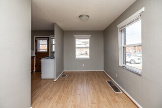 Eagle Point Townhomes in Dubuque, IA - Foto de edificio - Interior Photo