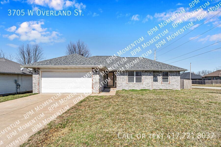 3705 W Overland St in Springfield, MO - Foto de edificio