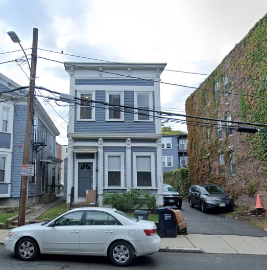 224 Banks St, Unit 1 in Cambridge, MA - Building Photo - Building Photo
