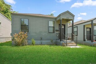 1917 Minnesota St in Baton Rouge, LA - Building Photo