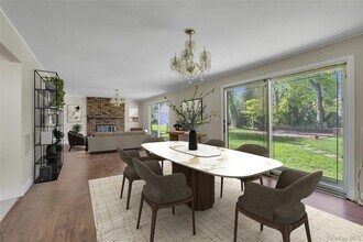 17 North Rd in Great Neck, NY - Building Photo - Building Photo