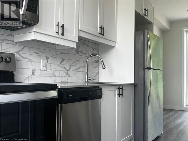 property at 650 Victoria St S