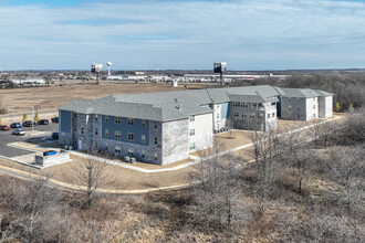 Glenpool Ridge - 55+ Senior Community in Glenpool, OK - Foto de edificio - Building Photo