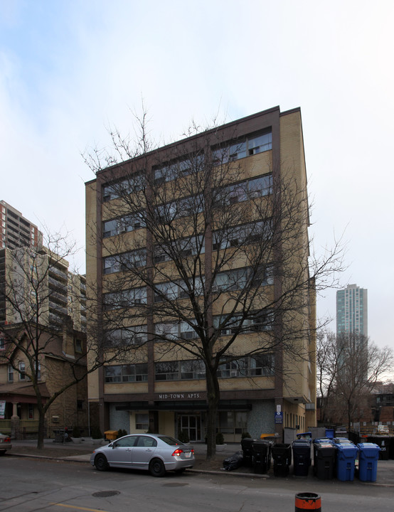 Mid-Town Apartments in Toronto, ON - Building Photo