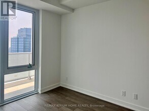 88 Queen St E in Toronto, ON - Building Photo - Building Photo