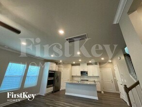 533 Cedar Knoll Cir in Pineville, NC - Foto de edificio - Building Photo