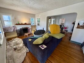 14119 Erwin St in Van Nuys, CA - Building Photo