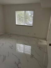 505 Gardens Dr, Unit 201 in Pompano Beach, FL - Building Photo - Building Photo
