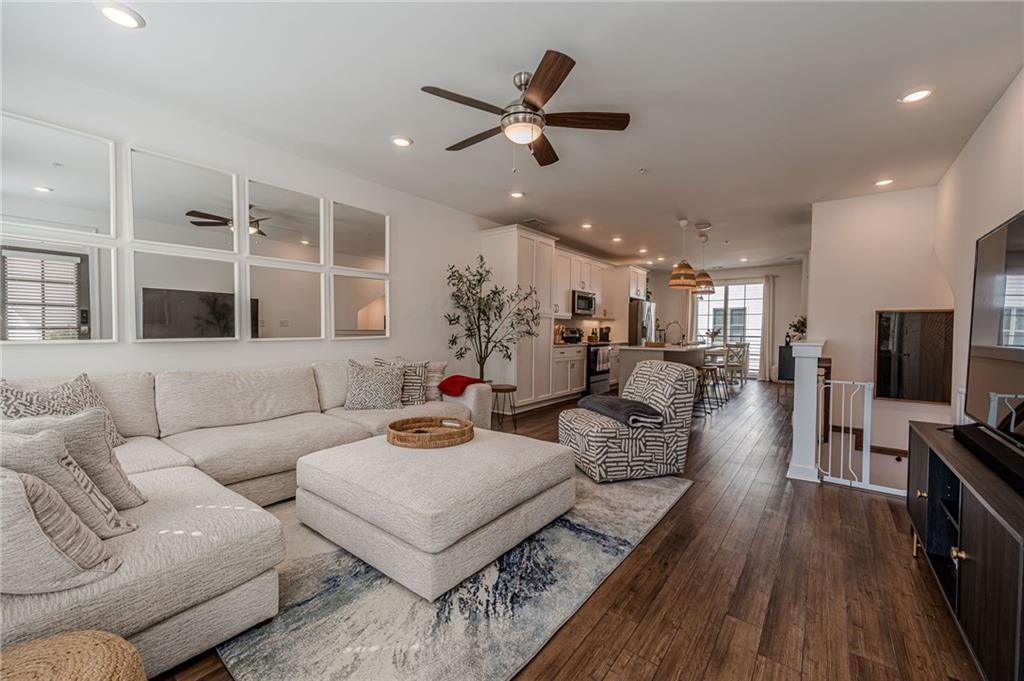 515 Burton Dr in Alpharetta, GA - Building Photo