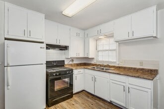 4023 E Mount Vernon St in Wichita, KS - Building Photo - Building Photo