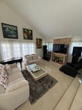 10302 Parkview Ave in Westminster, CA - Building Photo - Building Photo