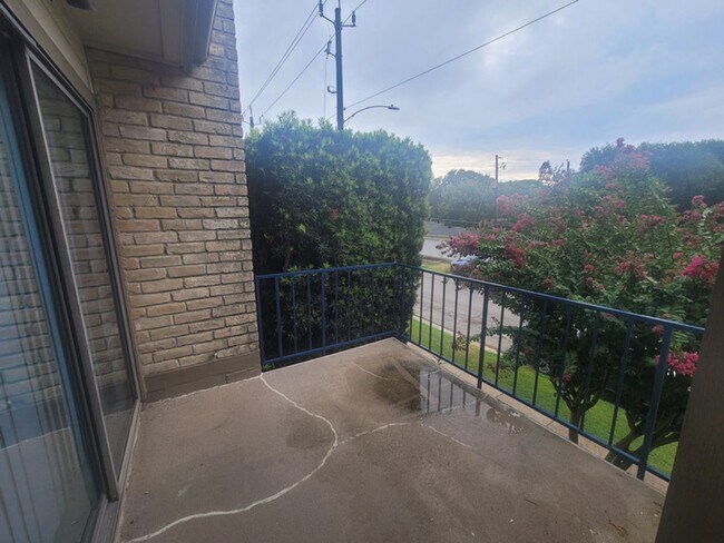 7076 N Holiday Dr in Galveston, TX - Building Photo - Building Photo