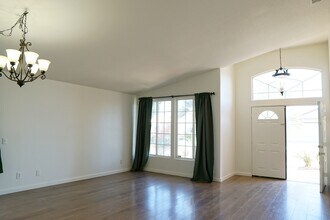 78785 Sun Brook Ln in La Quinta, CA - Foto de edificio - Building Photo