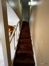 202 S Walnut St in Lampasas, TX - Foto de edificio - Building Photo