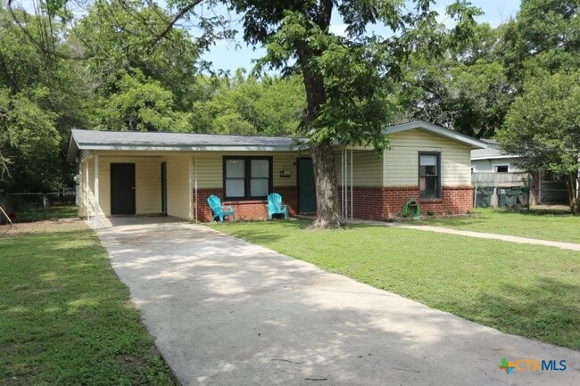 128 Sherwood St in San Marcos, TX - Building Photo - Building Photo