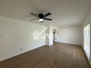 6819 Laguna Norte in San Antonio, TX - Building Photo - Building Photo