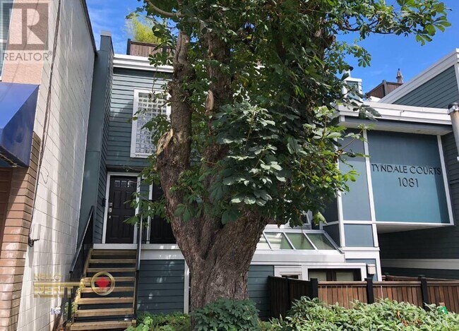 1081-1081 W 8th Ave in Vancouver, BC - Building Photo - Building Photo