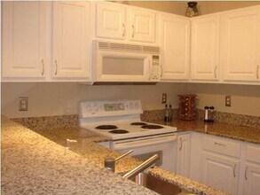 965 Scenic Oak Ln in Fort Walton Beach, FL - Building Photo - Building Photo