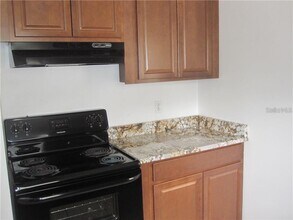 3302 W Wallace Ave in Tampa, FL - Building Photo - Building Photo