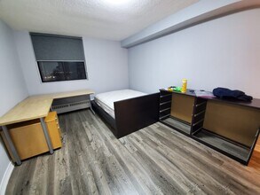 2556 Argyle Rd in Mississauga, ON - Building Photo - Building Photo