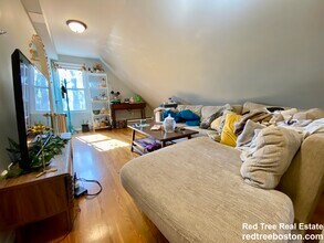 3142 Washington St, Unit 4 in Boston, MA - Foto de edificio - Building Photo